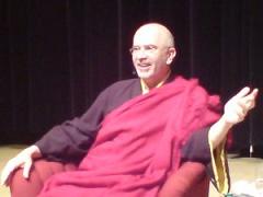 Lama Denys Rinpoce: Per praticare bene la piena presenza occorre essere motivati verso ciò che ci piace ed apprezziamo, nella gioia e felicita dell'istante presente.