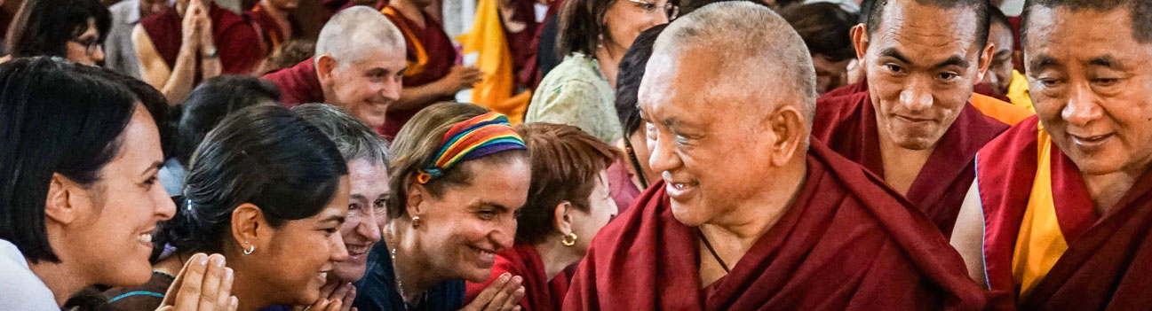 Lama Zopa Rinpoche: Gli yogi che realizzano l'impermanenza non vogliono sprecare tempo neppure a rimuovere una scheggia.