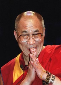 Sua Santità il Dalai Lama: “il solo denaro non porterà una buona immagine della Cina, né fiducia. La fiducia è fondata sulla trasparenza e l’onestà”. 