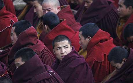 Continua la repressione di Pechino del buddismo tibetano. 