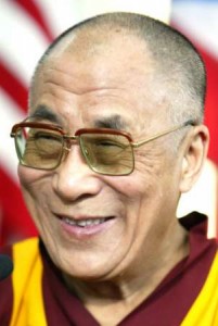 Sua Santità il Dalai Lama: "Penso che all'inizio un luogo diventi santo grazie alla forza del singolo praticante spirituale che vi vive".