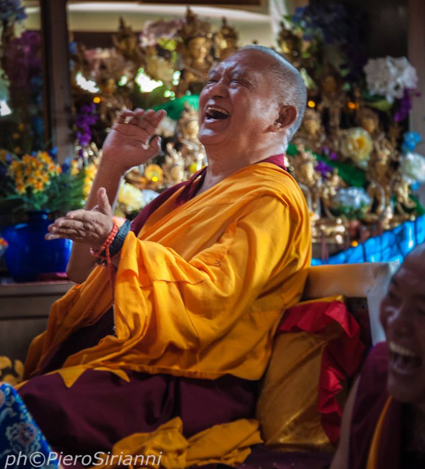 Lama Zopa Rinpoce: La natura della mente è chiara luce priva di forma e la mente ha la capacità di percepire gli oggetti.