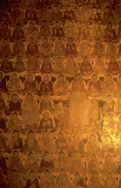 1000-buddha-ajanta Buddha Sakyamuni, Il Sutra del Diamante: Il Bhagavan rispose: “ Subhuti, colui che è entrato correttamente nel sentiero del bodhisattva dovrebbe generare la mente pensando questo: ‘Farò in modo che tutti gli esseri senzienti passino completamente oltre il dolore, nel reame del nirvana senza residuo di aggregati.