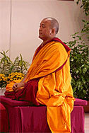 ghesce-tenzin-tenphel-2 Ven. Ghesce Tenzin Tenphel: Siamo noi i creatori della nostra pace e felicità.
