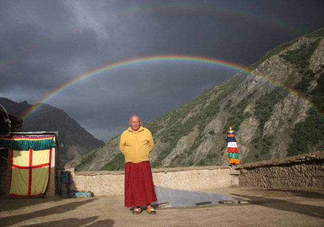 Sua Santità Drikung Kyabgon Chetsang Rinpoche: Il pericolo è che il praticante pensi ancora una volta di essere arrivato al traguardo finale quando, in realtà, c’è ancora un lungo cammino. 