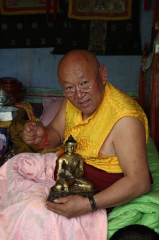 Sua Santità Drikung Kyabgon Chetsang Rinpoche: Tutto ciò che abbiamo è un concetto e, quando cerchiamo di afferrare che cosa sia realmente, questo concetto non ci porta molto lontano. Eppure abbiamo la sensazione di sapere cosa sia.