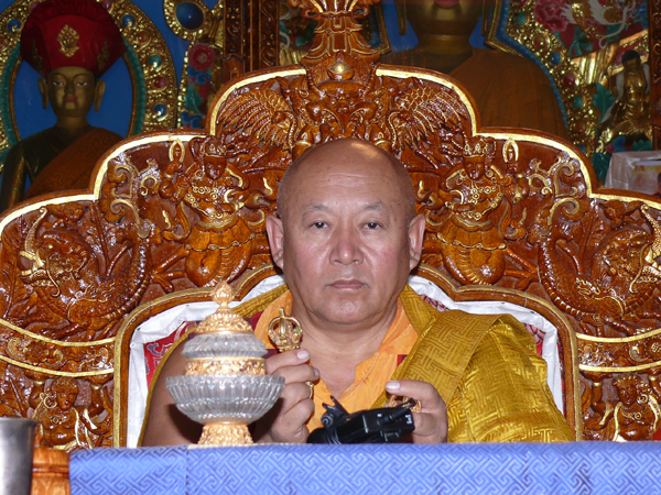 Sua Santità Drikung Kyabgon Chetsang Rinpoche: Ricordate le attività non-virtuose del passato .