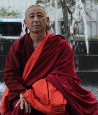 Ven. Geshe Thubten Soepa: If someone kills living beings for the sake of money or purchases and eats the meat out of a desire to indulge, this goes against the practice of compassion. 