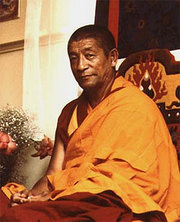 Ghesce Rabten Rinpoche:  Quello che dai medici occidentali è assunto come il punto di morte, non è veramente tale fino a quando la coscienza e l’energia sono dentro il corpo.