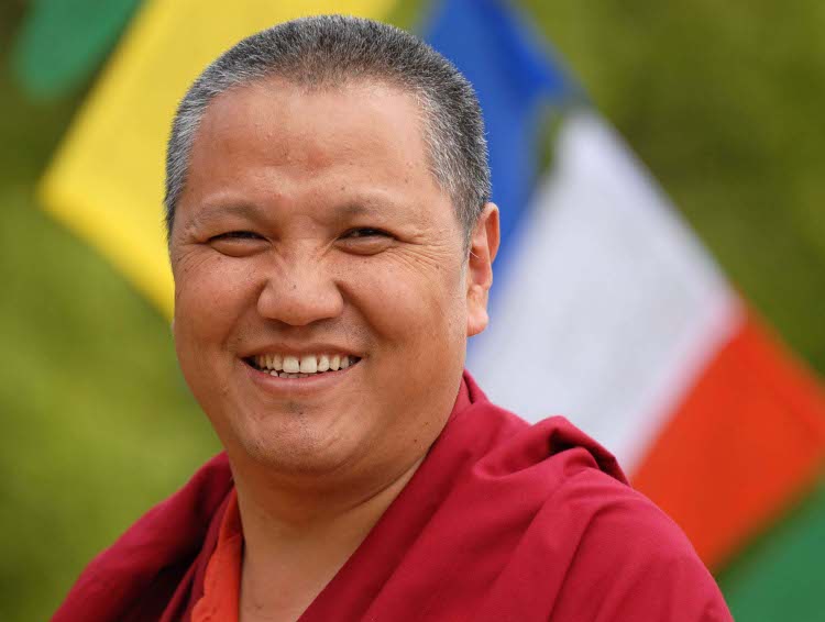 Ven. Sangye Nyenpa Rinpoce: La potenzialità della realizzazione è nell'insegnamento stesso. Perché non ci sono risultati? Perché non si pratica in modo serio.