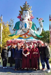 Ven. Bikshuni Jampa Sangmo: È molto difficile impegnarsi nel Ciod. Perciò prima occorre impegnarsi nel Lamrim, il sentiero graduale.