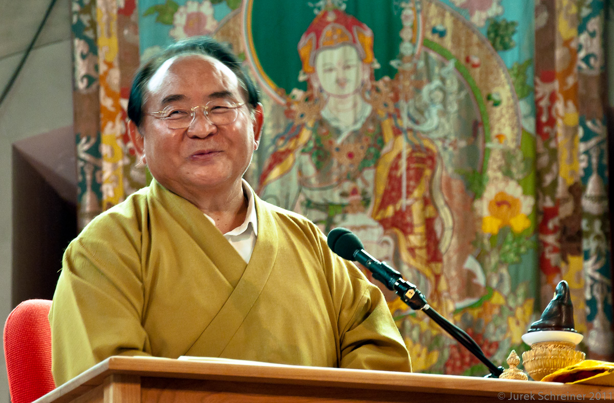 Sogyal Rinpoche: Forse la ragione più profonda che ci fa temere la morte è il non sapere chi siamo.