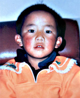 gedhun-choekyi-nyima-11c2b0-panchen-lama-sequestrato-da-14-anni-con-tutta-la-sua-famiglia-dalle-autorita-cinesi