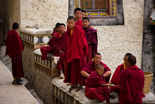 I tibetani hanno dimostrato per ricordare gli anniversari della cacciata in esilio del Dalai Lama