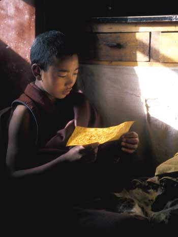 I funzionari cinesi, ufficialmente, hanno proibito la stampa e la fotocopia di materiale scritto in tibetano 