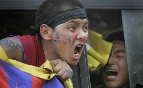 china_-_tibet_-_shouting_600_x_369