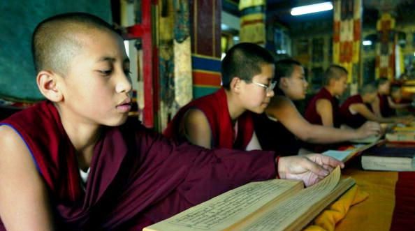 Tenzin Choedon: "Il linguaggio è fondamentale, e questo attacco alla lingua tibetana dimostra il tentativo di Pechino di assimilare le due culture. Noi vogliamo dire che questa politica è discriminatoria e sbagliata". 