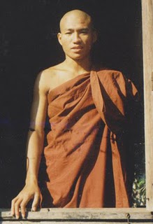 Il monaco birmano U Gambira