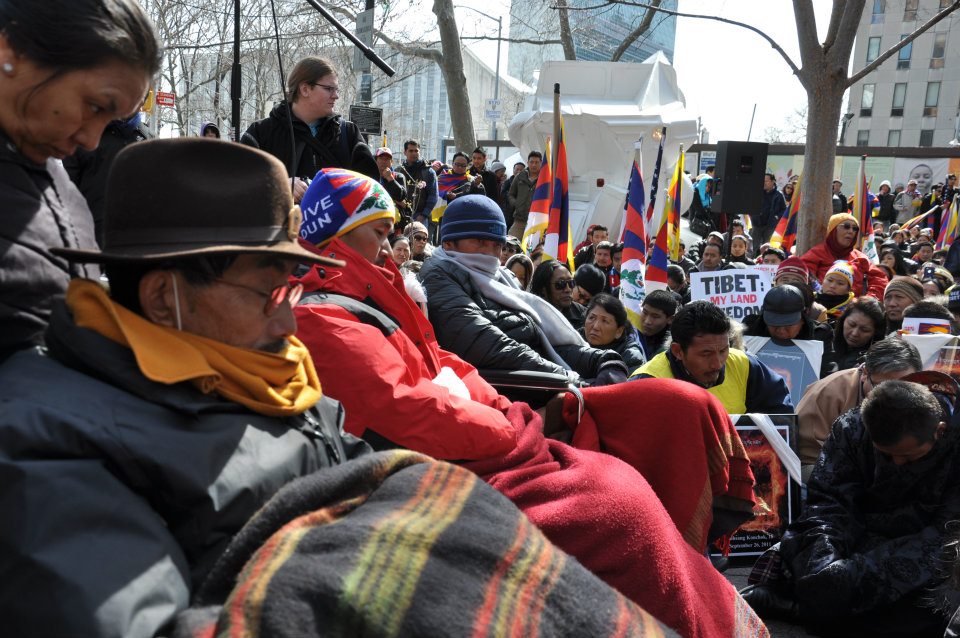 New York, Palazzo delle Nazioni Unite: I tre tibetani digiunatori ad oltranza per il loro Paese