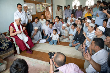 His Holiness the Dalai Lama speaking to Tibetan Muslims at the local Tibetan Muslim community mosque in Srinagar, J&K state, India on July 14, 2012. Photo/Tenzin Choejor/OHHDL