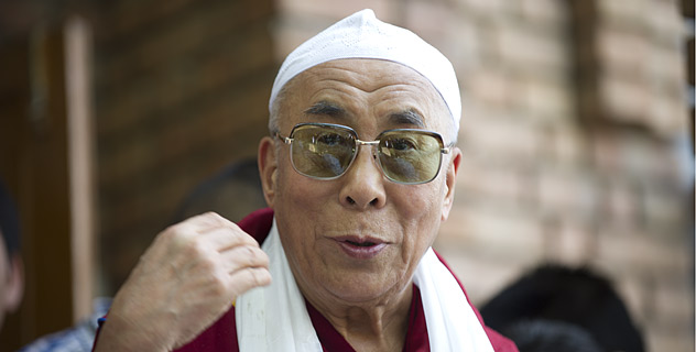 His Holiness the Dalai Lama leaving the mausoleum of Sheikh Mohammad Abdullah, the founder of the National Conference and the grandfather of Chief Minister Omar Abdullah in Srinagar, J&K State, India, on July 17, 2012. Photo/OHHDL/Tenzin Choejor