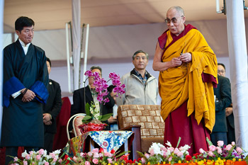 His Holiness the Dalai Lama speaking to peoples from the Himalayan Regions during the Kalachakra for World Peace in Bodh Gaya, India, on January 3, 2012. Photo/Tenzin Choejor/OHHDL