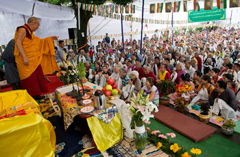 His Holiness the Dalai Lama: “That’s my secret that I don’t want to share! But more seriously I get 8-9 hours sound sleep every night and I am basically very peaceful, I don’t harbour negative emotions. Training the mind is the source of inner peace.”