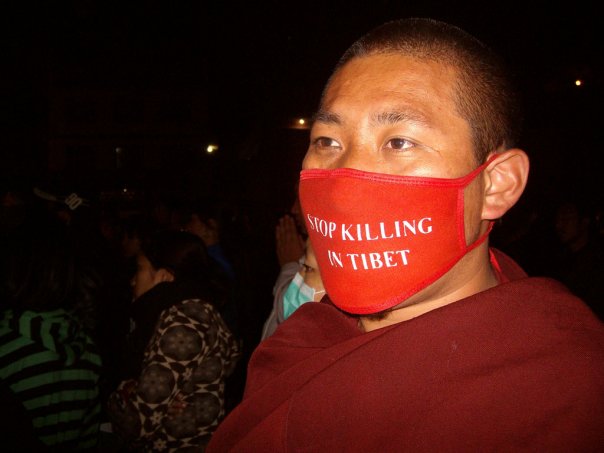 Il Summit tibetano ha dichiarato che il governo cinese "è il solo responsabile di questa situazione". 