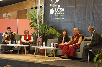 His Holiness the Dalai Lama speaking during a question and answer session with students at the University of Canterbury in Christchurch, New Zealand on June 10, 2013. Photo/Jeremy Russell/OHHDL