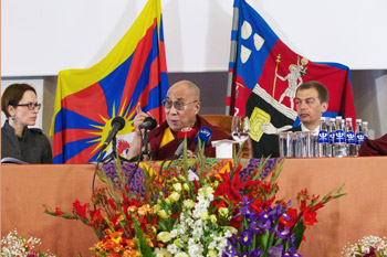 His Holiness the Dalai Lama speaking to members of the press during the second day of this three day visit to Vilnius, Lithuania on September 12, 2013. Photo/Zymantas Morkvenas