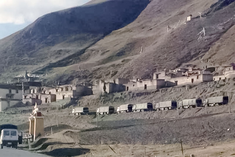 Colonne di camion di militari a Driru