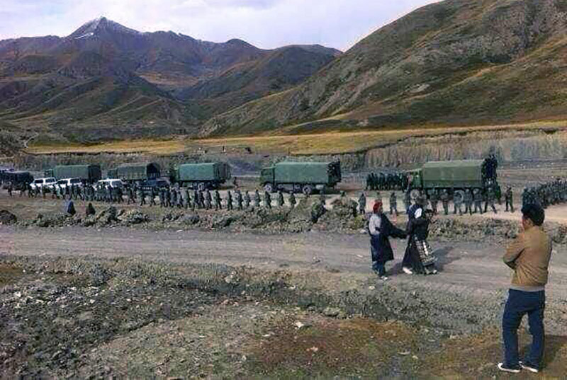 Massiccia presenza delle forze di polizia cinese nel remoto villaggio di Driru