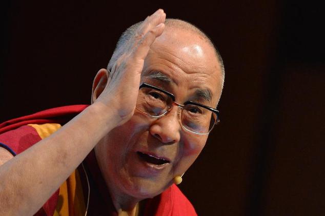 Sua Santità il Dalai Lama: «Penso che l’ira, l’aggressività, la rabbia, siano il prodotto di una mente nevrotica, infelice. Sentimenti negativi che a livello individuale ostacolano la crescita interiore dell’individuo e a livello sociale sono sempre forieri di sviluppi negativi e drammatici». 