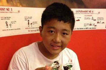 È morto Dorjee Tsering, il 16enne che si è dato fuoco per protestare contro l’occupazione cinese del Tibet.
