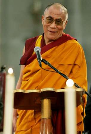 Sua Santità il Dalai Lama: Sono l’affetto e la compassione la chiave della felicità.