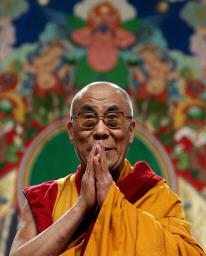 Sua Santità il XIV Dalai Lama: L’essenza delle tappe del percorso è, naturalmente, la coltivazione di bodichitta, la mente risvegliata mediante la coltivazione del pensiero che ha a cuore il benessere degli altri più del nostro.
