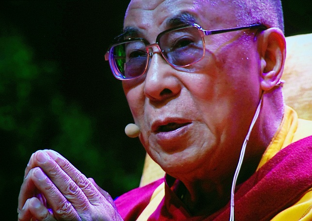 Sua Santità il Dalai Lama: Il Buddha completo e' dotato di enorme compassione. 