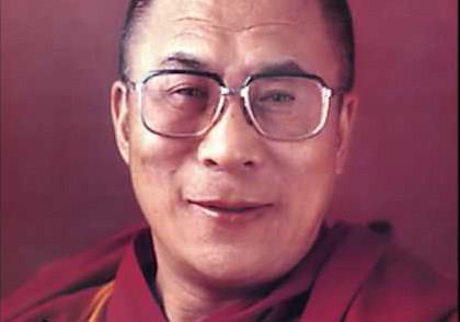 Sua Santità il 14° Dalai Lama: La pratica del Dharma è quella che ci permette di essere veri, fedeli, onesti ed umili, di aiutare e rispettare gli altri, di dimenticare se stessi per gli altri. Questo è il Dharma.