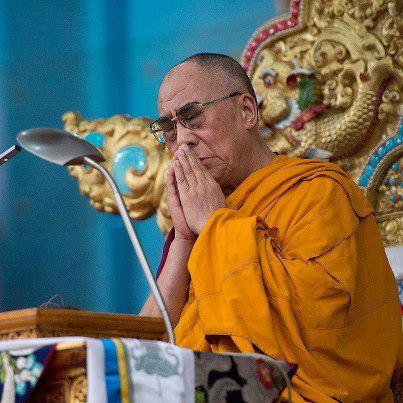 Sua Santità il Dalai Lama: Le abitudini alla qualità della mente si possono incrementare all'infinito, mentre quelle del corpo sono molto più limitate, specialmente quanto più invecchiamo. 