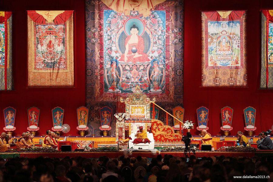 Sua Santità il Dalai Lama: Il punto principale è pacificare la mente altrimenti non c'è spazio per il Dharma. 