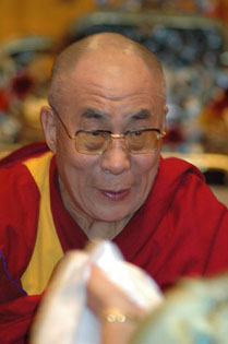 Sua Santità il Dalai Lama: Se siete credenti, al momento di morire ricordatevi della vostra fede e pregate.