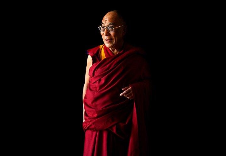 Sua Santità il Dalai Lama: Pensate a cosa accadrà tra un centinaio di anni. Nessuno di coloro che sono oggi qui sarà ancora vivo.  