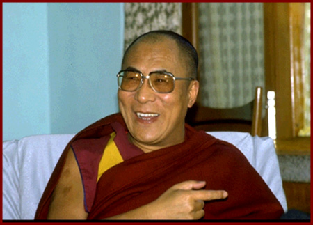 Sua Santità il Dalai Lama: Uno dei modi per coltivare la pazienza è quello di contemplare gli svantaggi di arrabbiarci. 