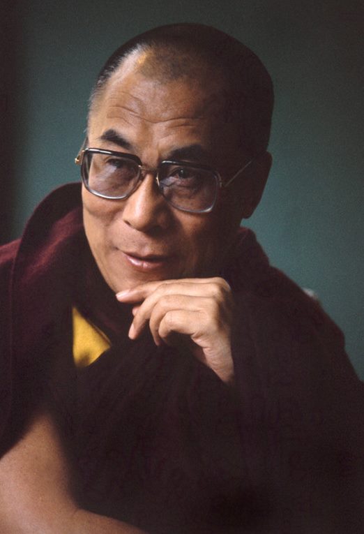 Sua Santità il Dalai Lama: L'arroganza che potrebbe essere generata dalla prosperità 'non permane' se si è saggi.